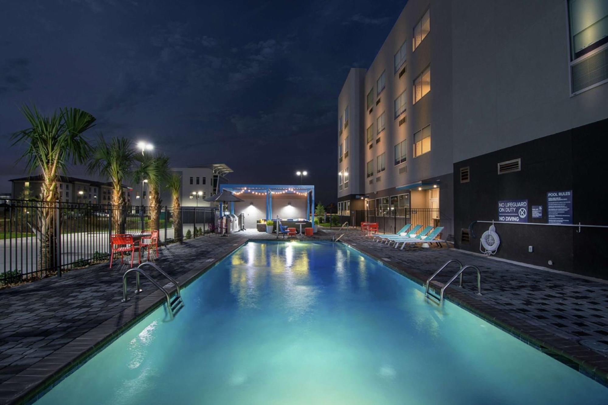 Tru By Hilton Lafayette River Ranch Exterior photo